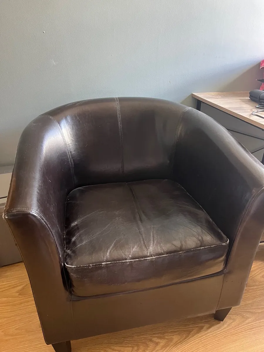 Barrel Chair FREE - Image 2