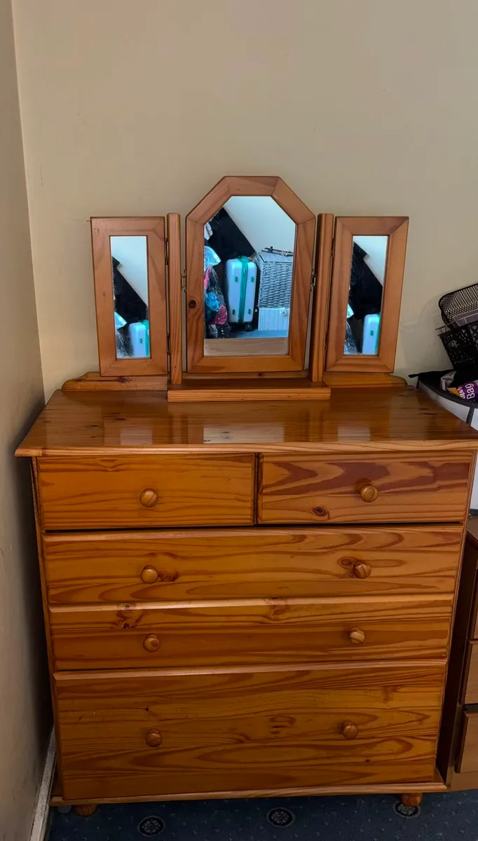 Selection of Bedroom Furniture - Image 4