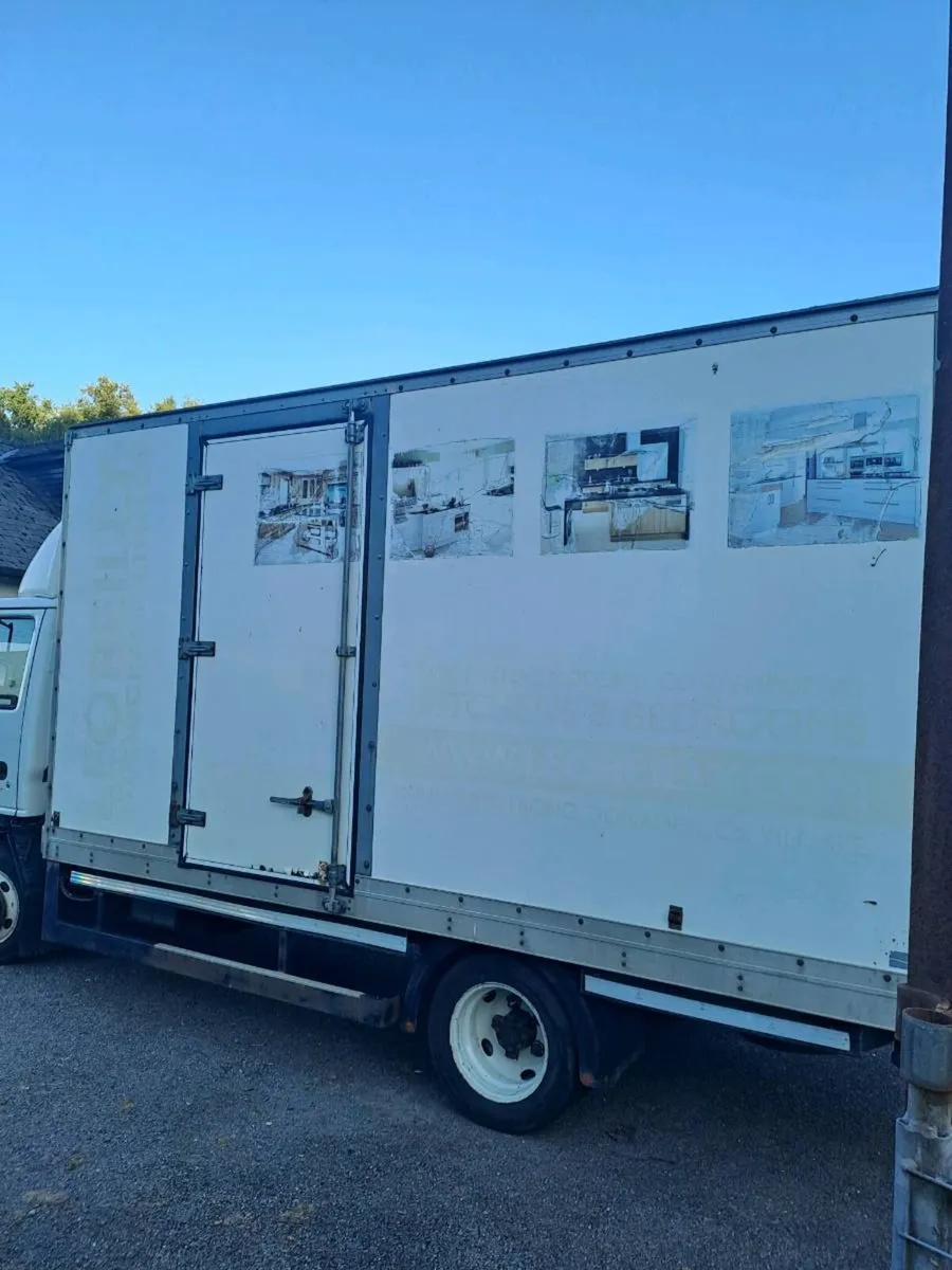 Isuzu NPR - Image 3