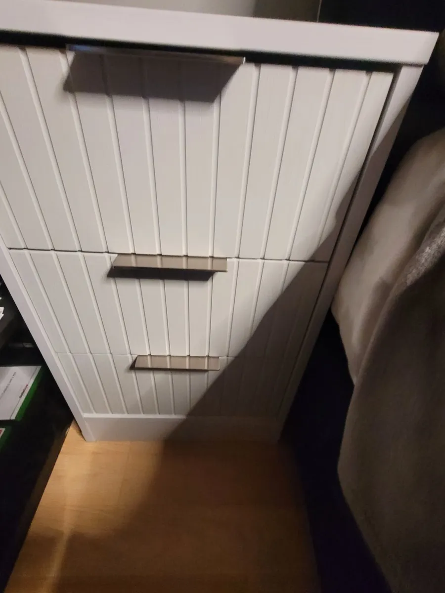 Night stand with drawers - Image 3