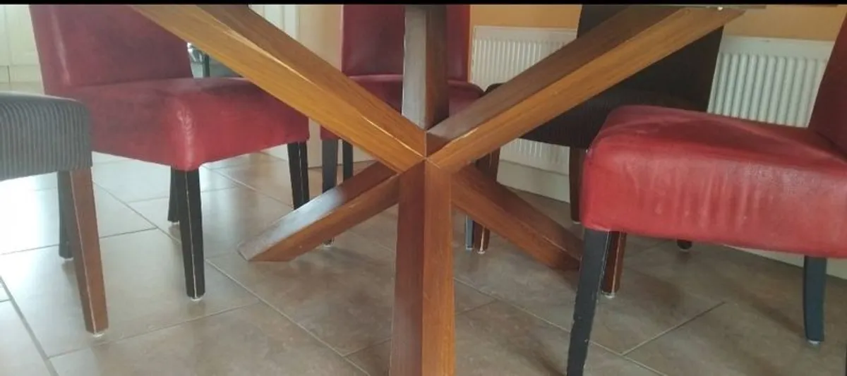 Dining table & chairs - Image 3