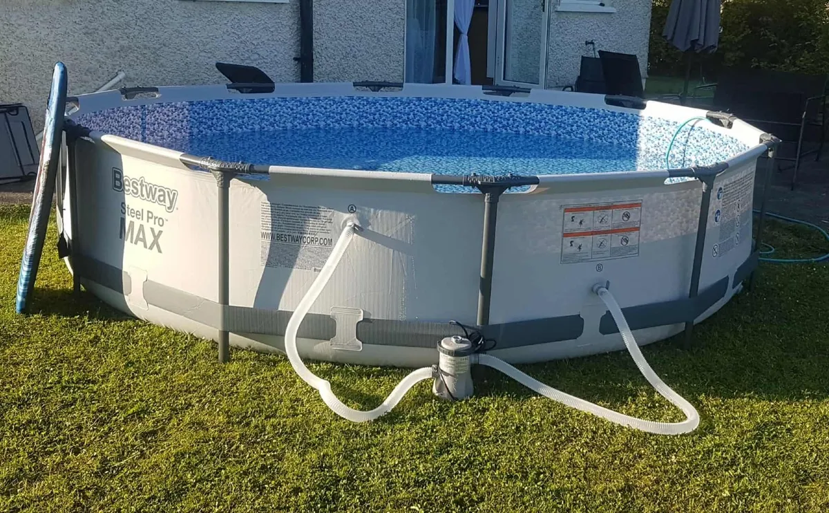 Swimming pool - Image 1
