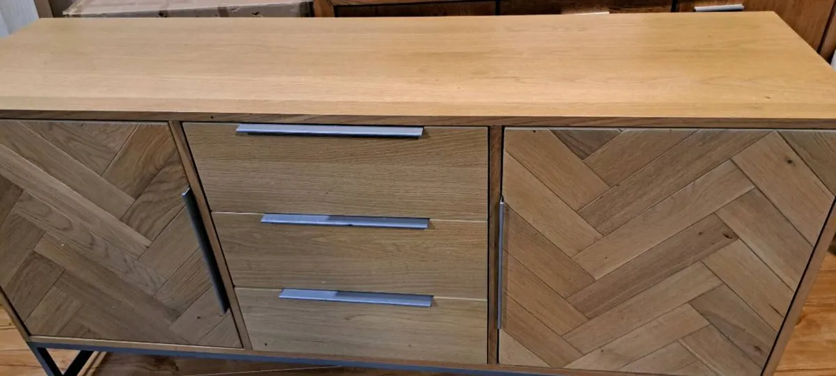 Sideboard with drawers - Image 3