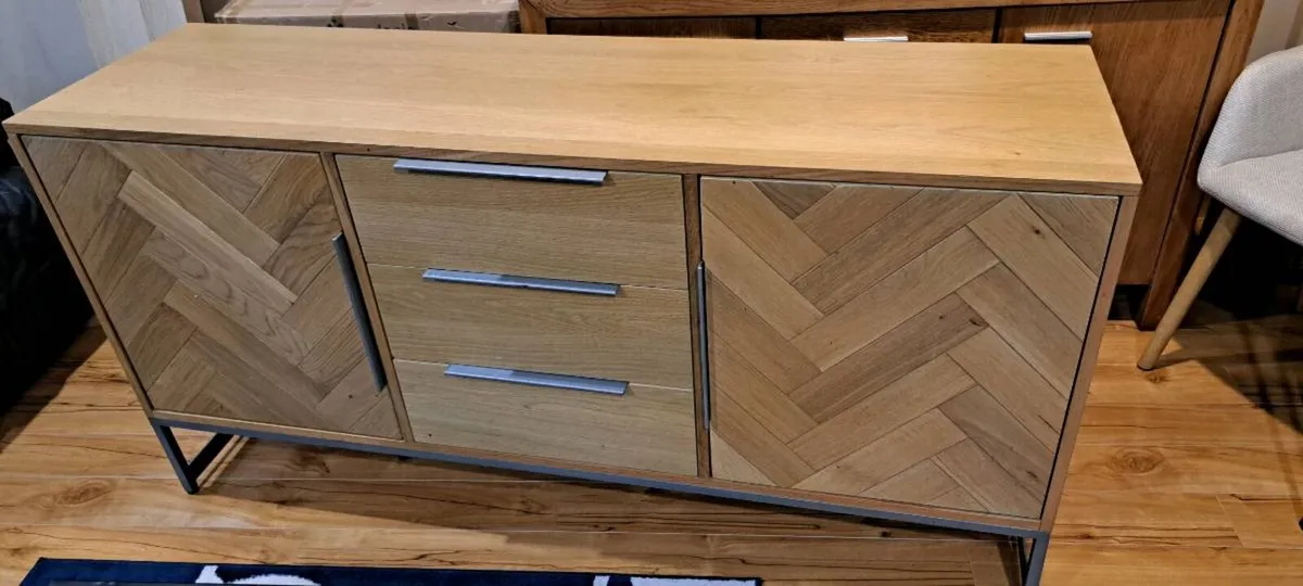 Sideboard with drawers - Image 1