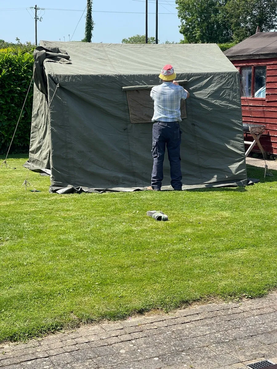 9/9 Army Tent - Image 1