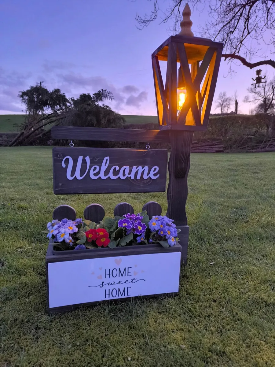 Personalised planter with lantern. - Image 1