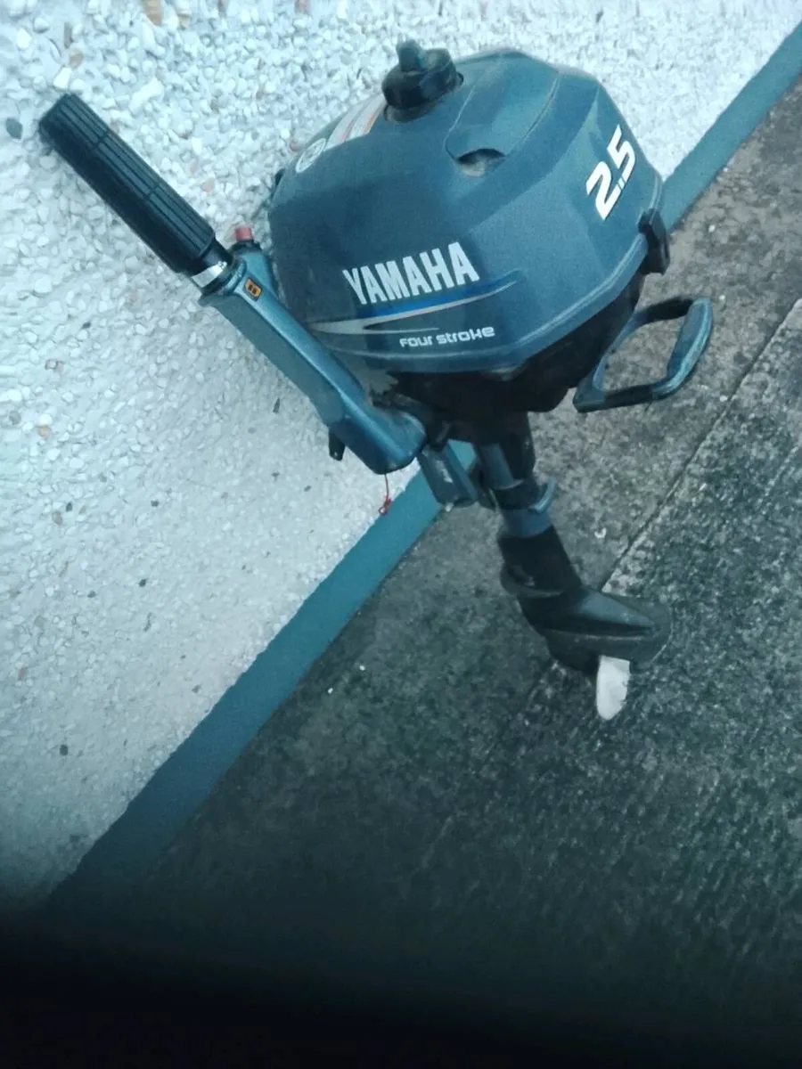 Outboard motor - Image 1