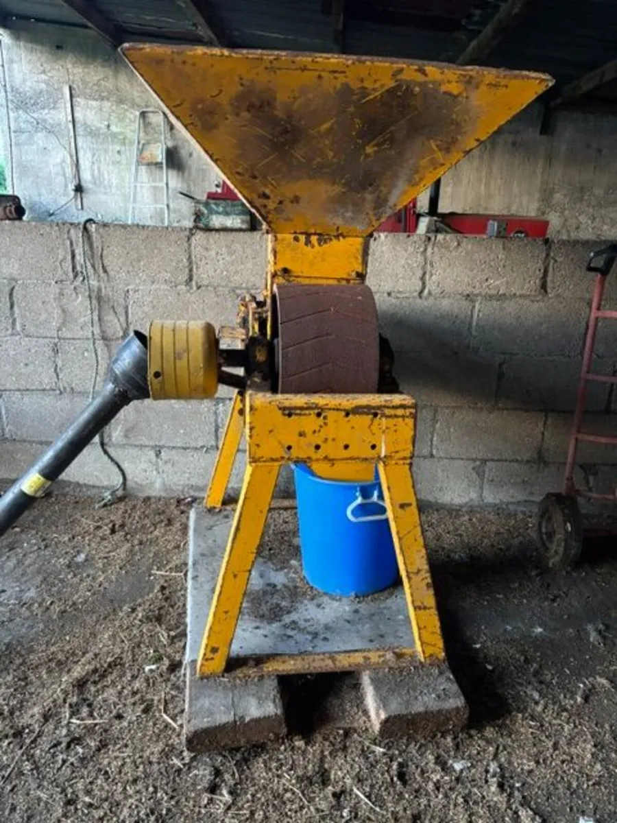 McMaster PTO Driven Grain Roller - Image 2