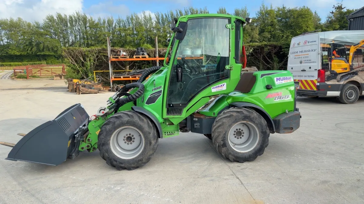 AVANT 860 SELF DRIVE HIRE - Image 1