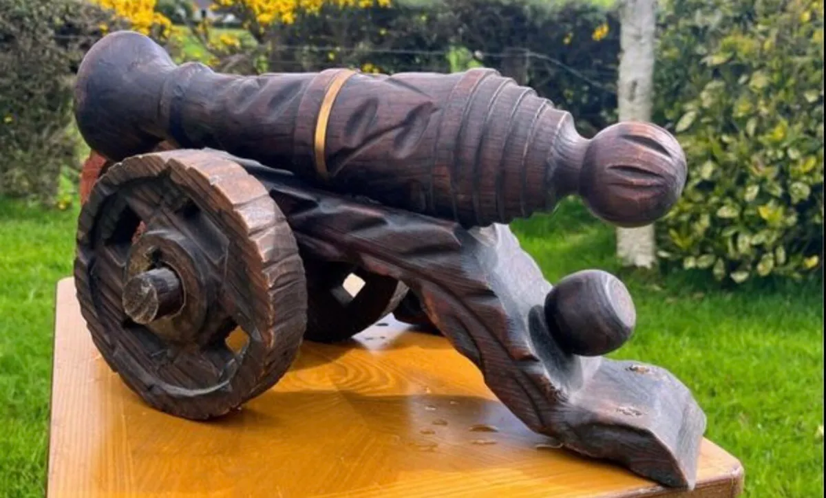 Large wooden cannons - Image 2