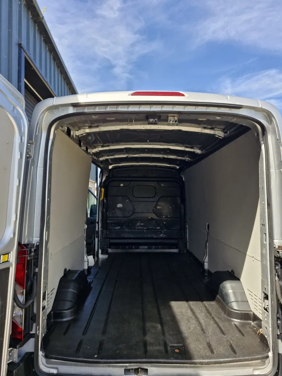 Ford Transit 2022 - Image 4