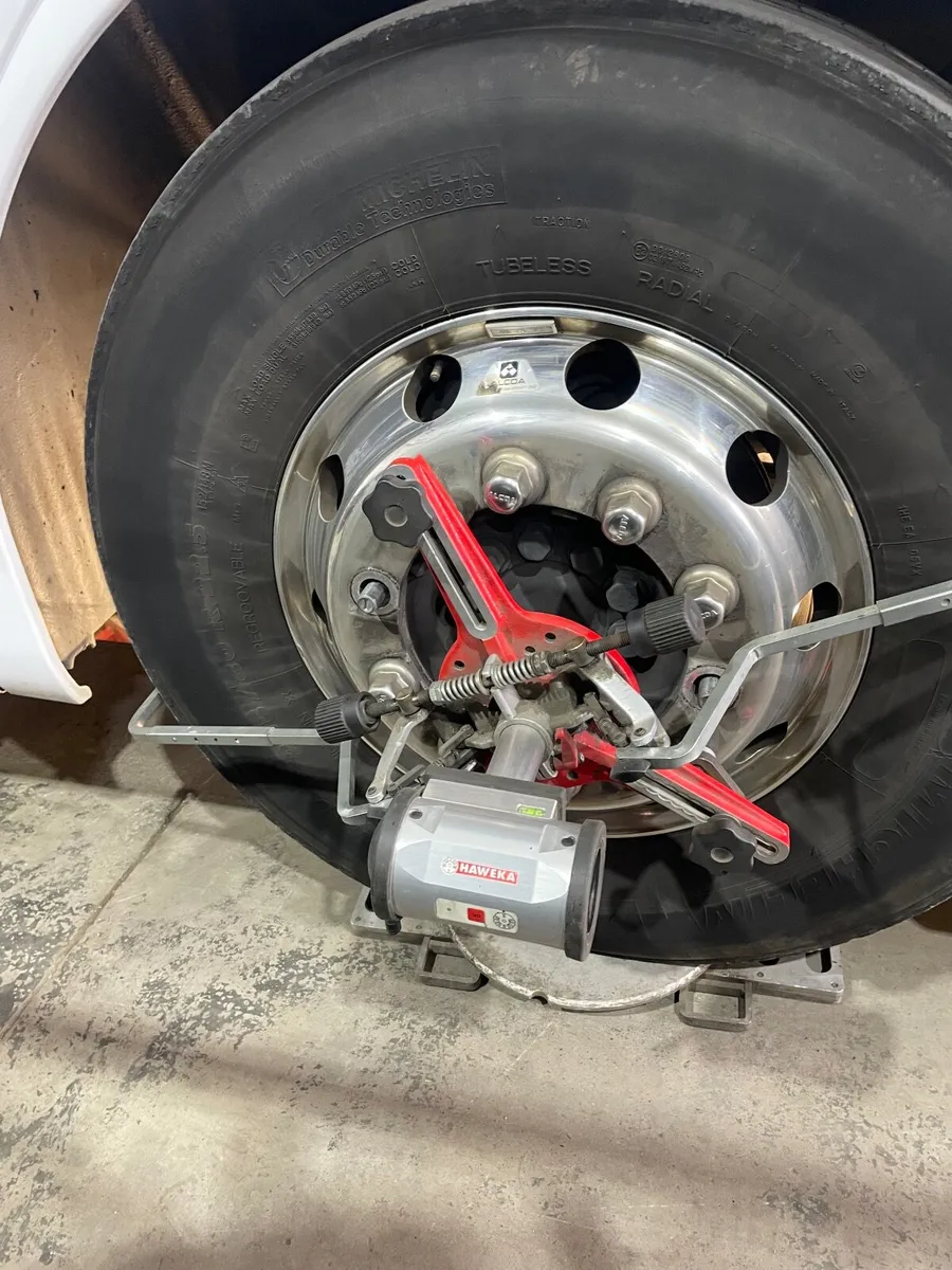Truck and tractor alignment - Image 2