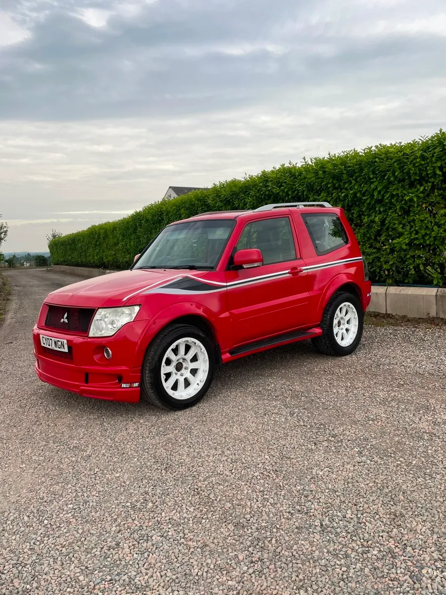 Mitsubishi Shogun - Image 1