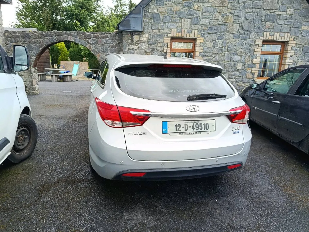 Hyundai i140 - Image 2
