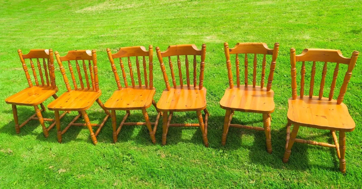 Wooden kitchen chairs - Image 1