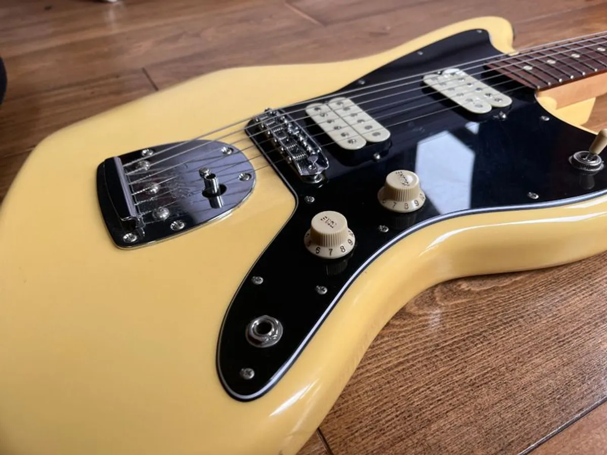 Fender Player Jazzmaster Buttercream / Pau Ferro HH Humbuckers Floating Tremolo - Image 3