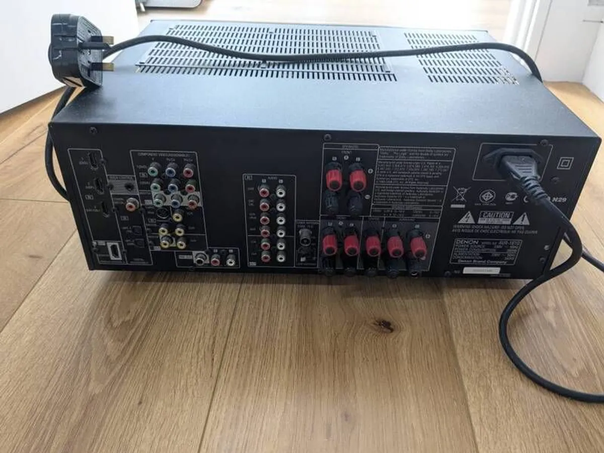 Denon 1610 AVR 5.1 system - Image 1