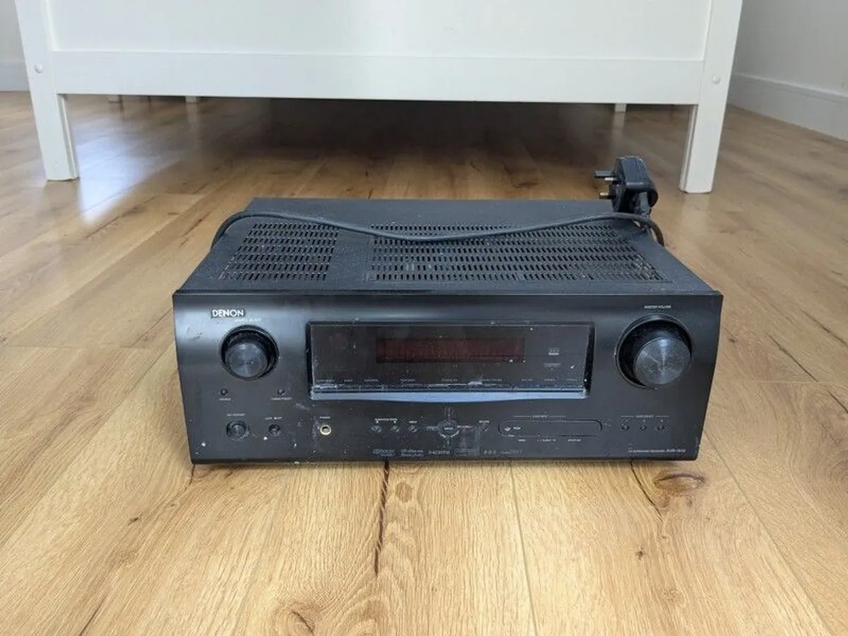 Denon 1610 AVR 5.1 system - Image 2