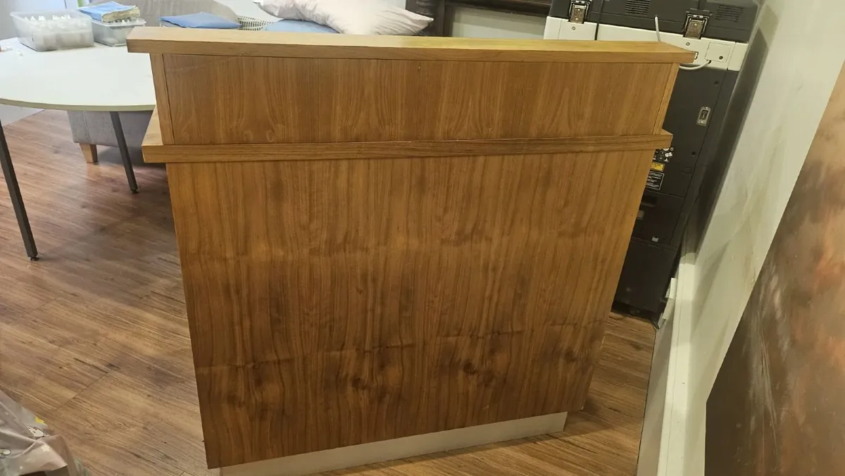 Reception Desk - Image 4