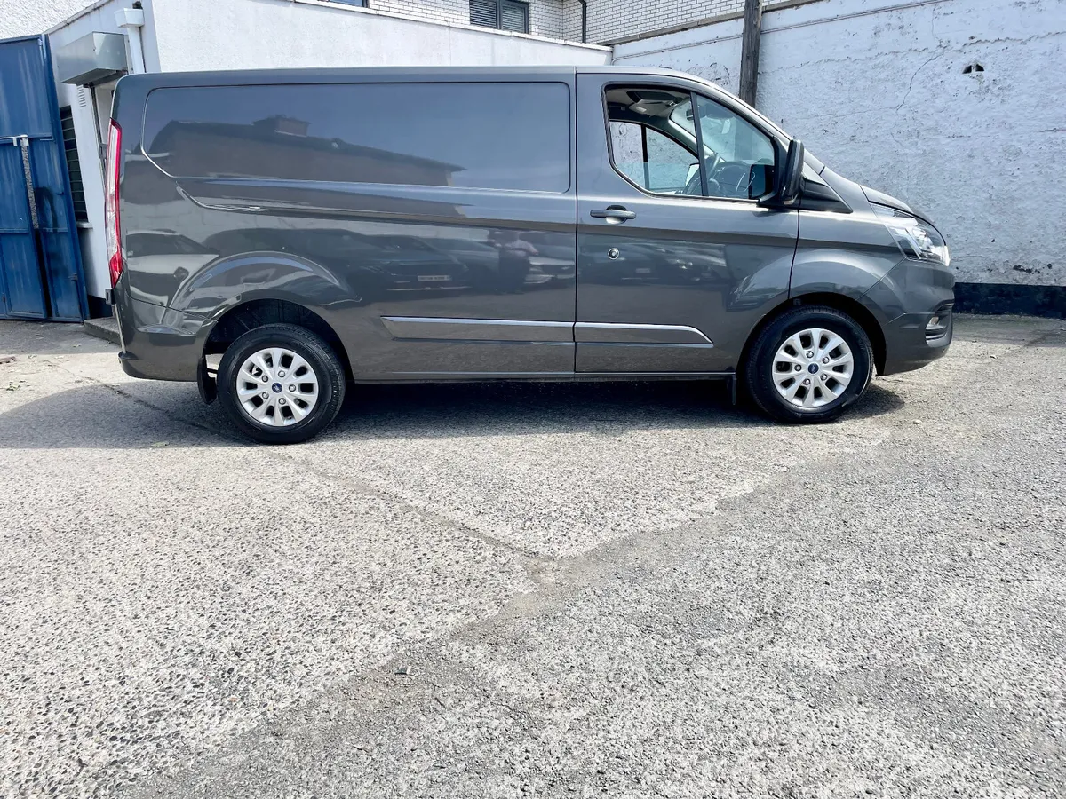 Ford Transit Custom L1 2.0TDCI 130BHP Limited,2023 - Image 3