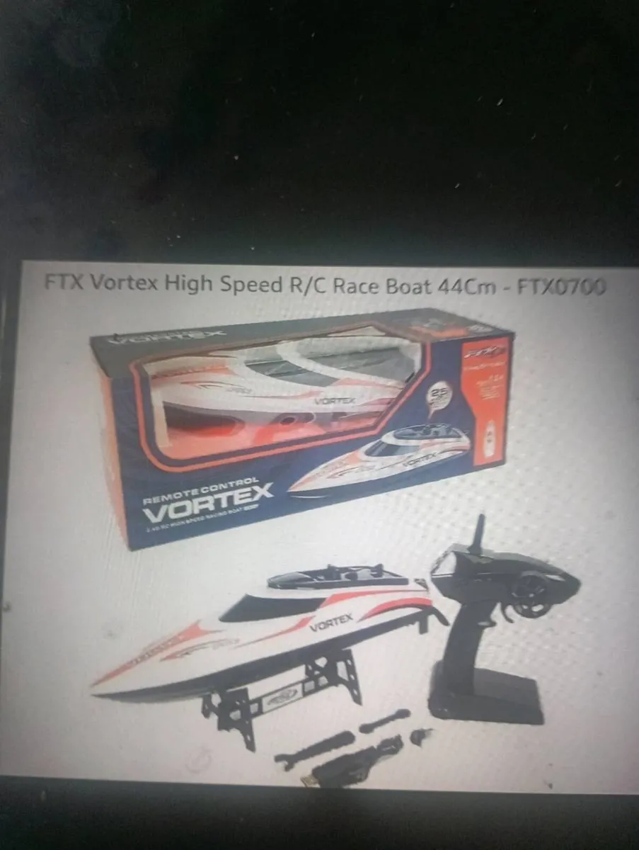 FXT VORTEX  HIGE SPEED R/C RACE BOAT 44cm. - Image 1