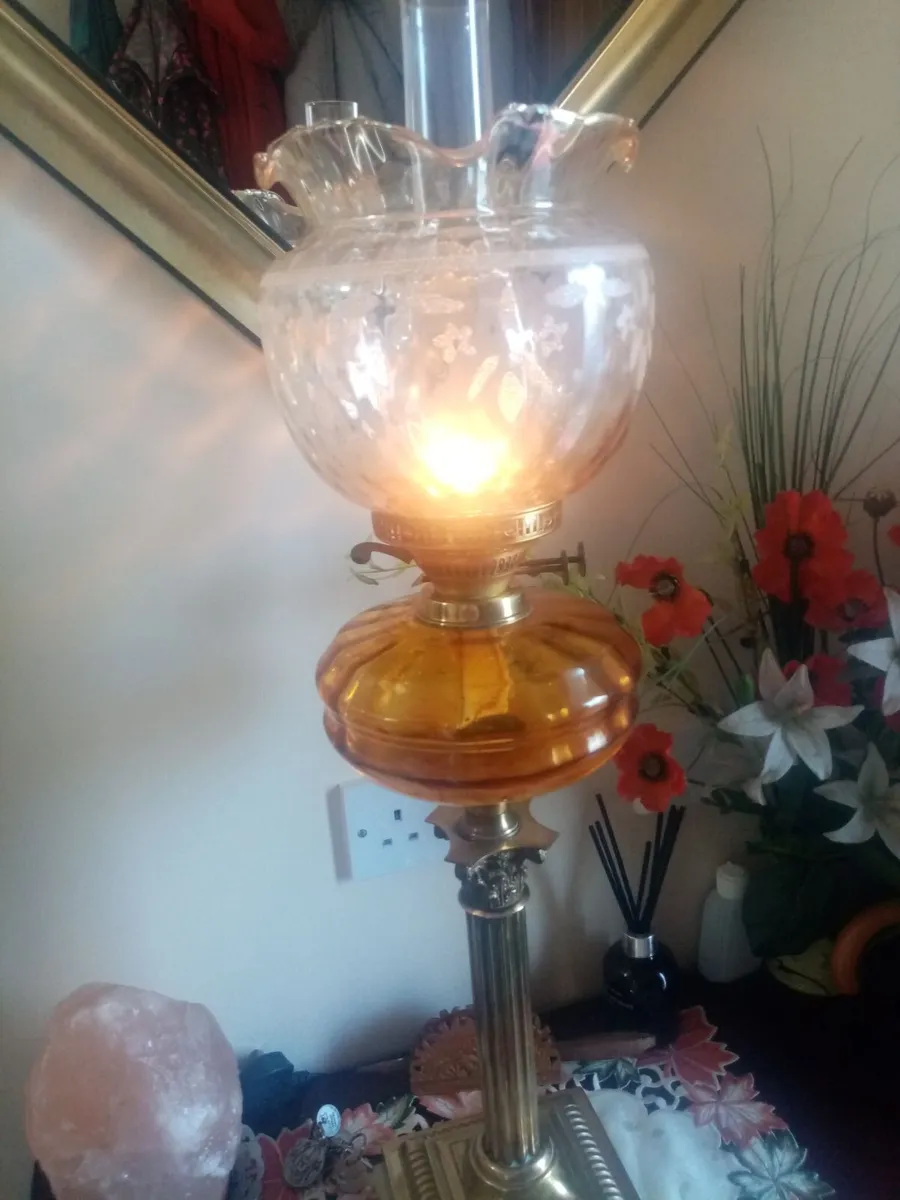 Victorian Oil Lamp - Image 4