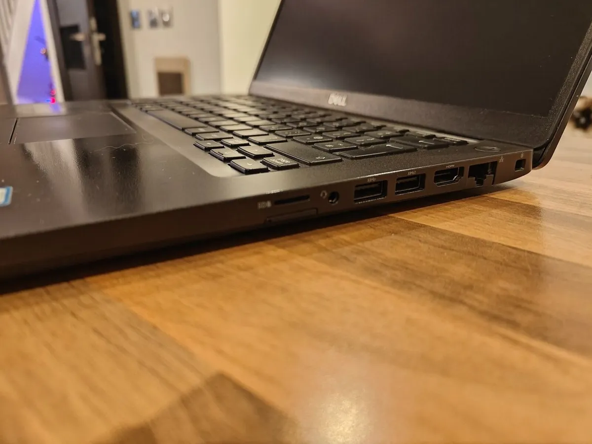 Dell Latitude 5400 | i5 | 16GB | 256GB | 14" | - Image 4