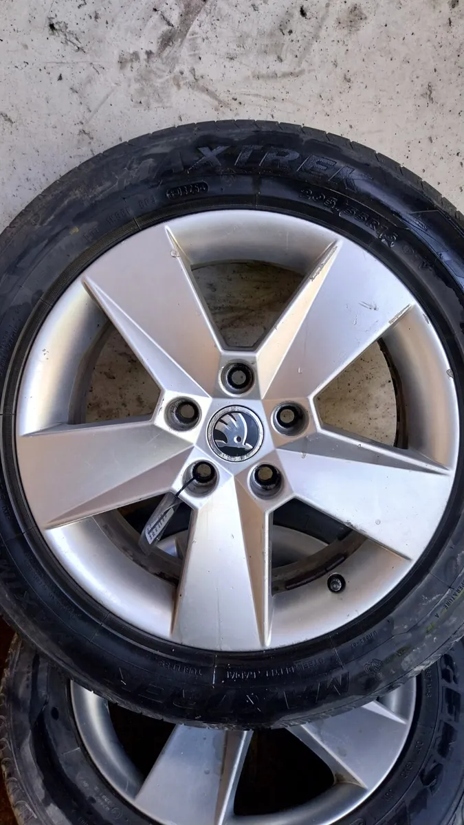 2017 Skoda Octavia 17" Alloy Wheels Set 205/55R16 - Image 4