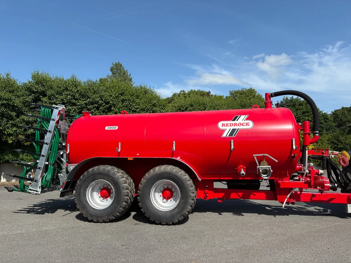 REDROCK 3000GL TANK WITH 9.2M TRAILING SHOE - Image 2