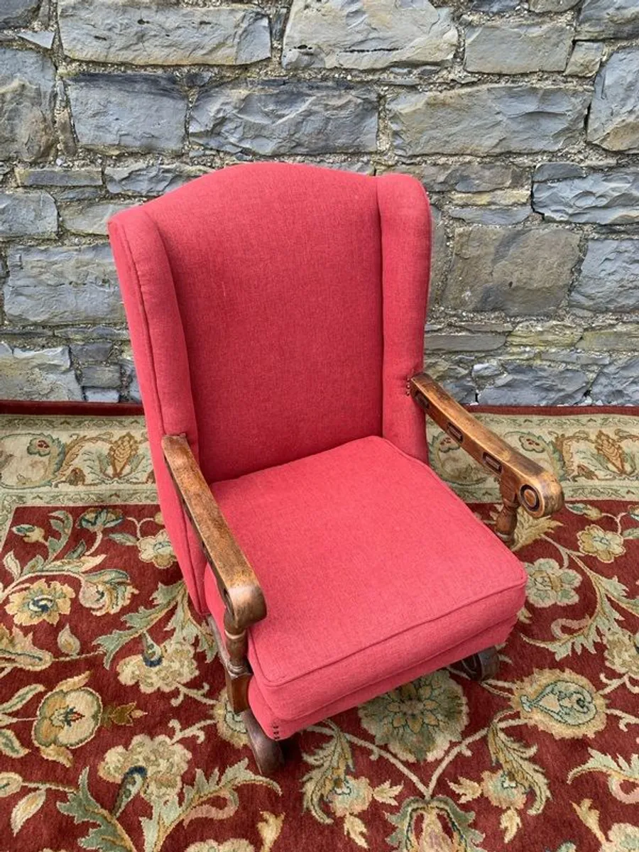 Victorian Walnut Nursing Rocking Chair. - Image 3