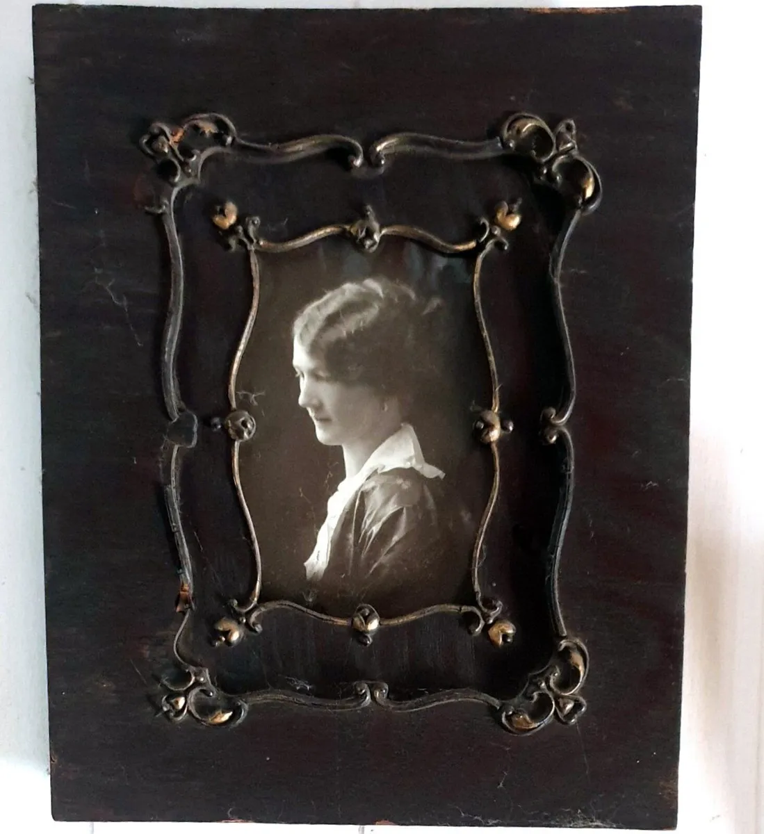 Antique Portrait Photo in Ornate Period Frame - Image 2