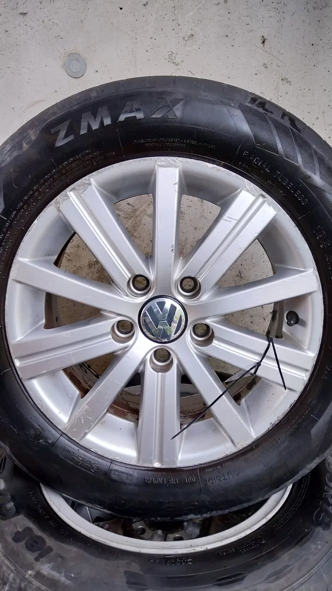 2012 Volkswagen Golf 15"Alloy Wheels Set 195/65R15 - Image 2