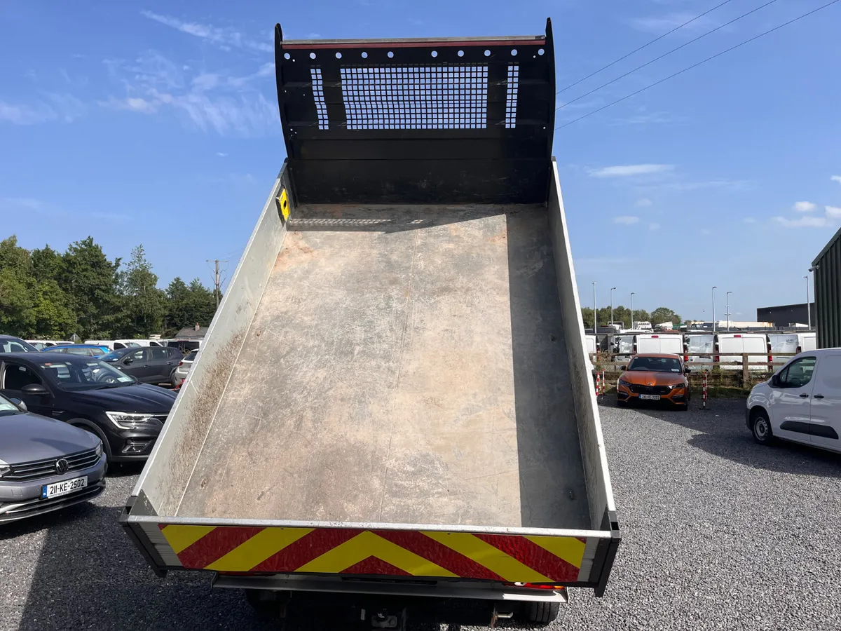 Peugeot Boxer Crew Cab Tipper 2.2L Diesel 140BHP - Image 3