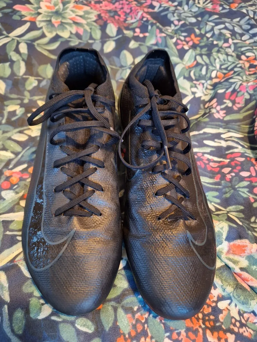 Nike Zoom Mercurial Vapor 16 Pro boots size 8 - Image 1