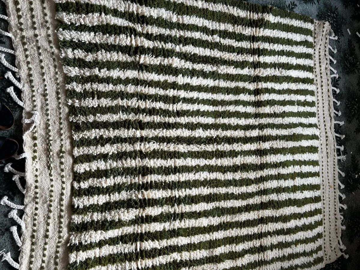 Cream and Green Rug - Free - Collection Only - Image 2