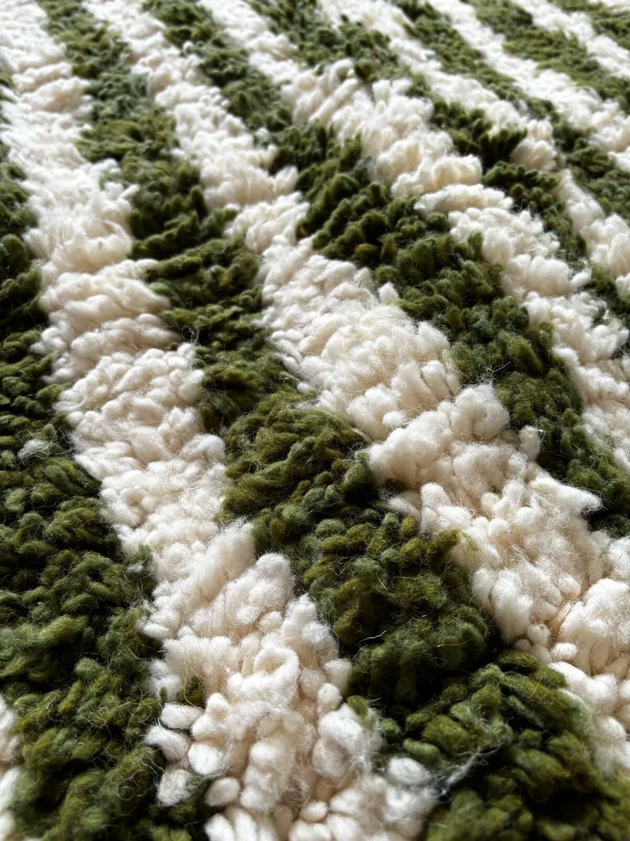 Cream and Green Rug - Free - Collection Only - Image 3
