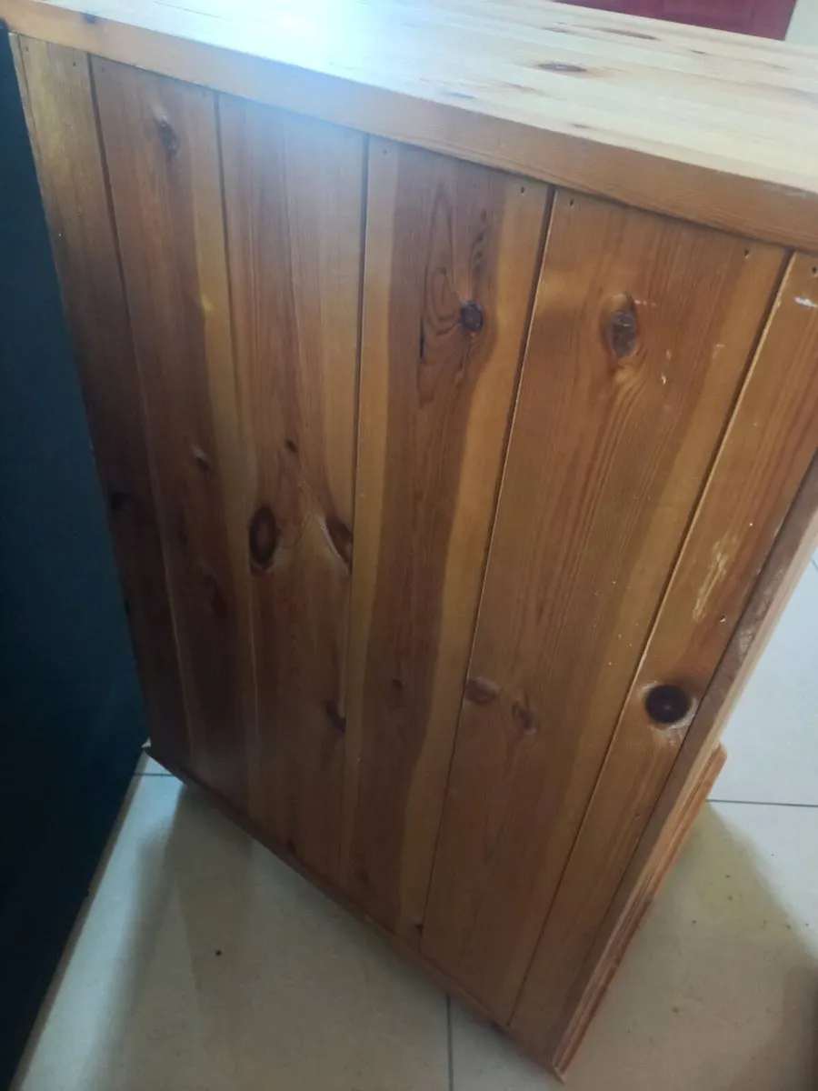 Chest of drawerw - Image 4