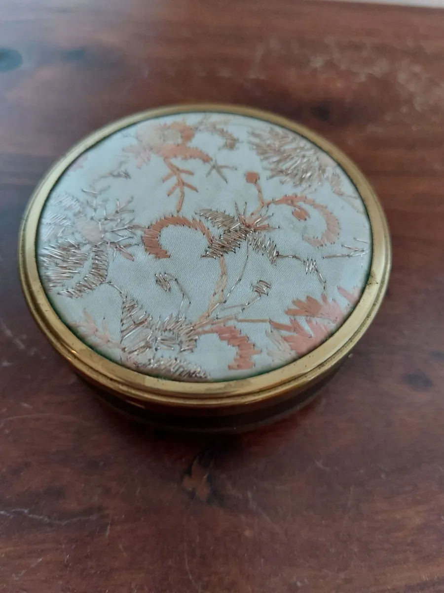 Margaret Rose 1950s jewellery/trinket box - Image 1