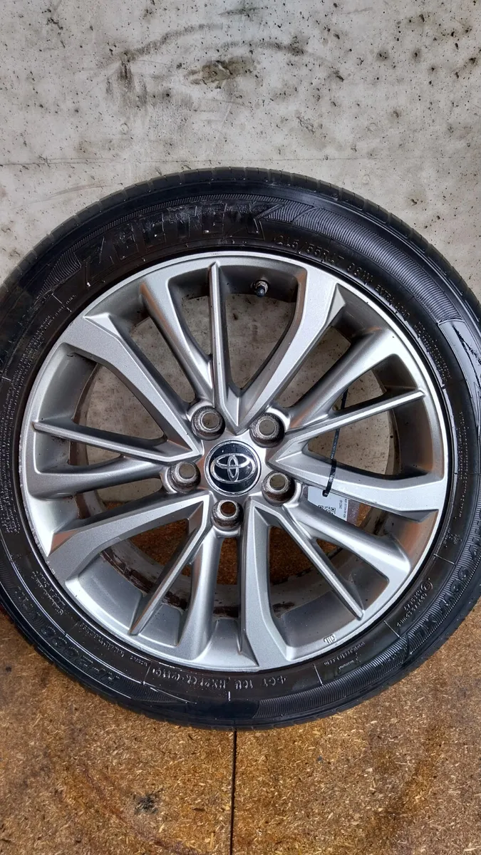 2018 Toyota Avensis  17" Alloy Wheels Set 215/55R1 - Image 3