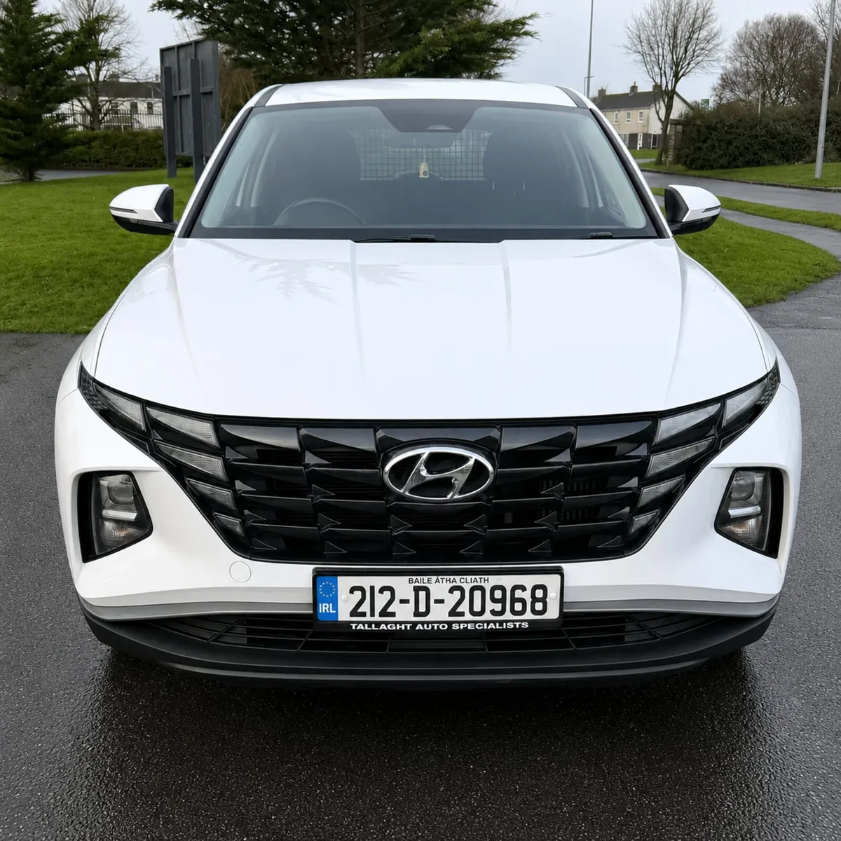 2021 Hyundai Tucson LOW MILEAGE - Image 2