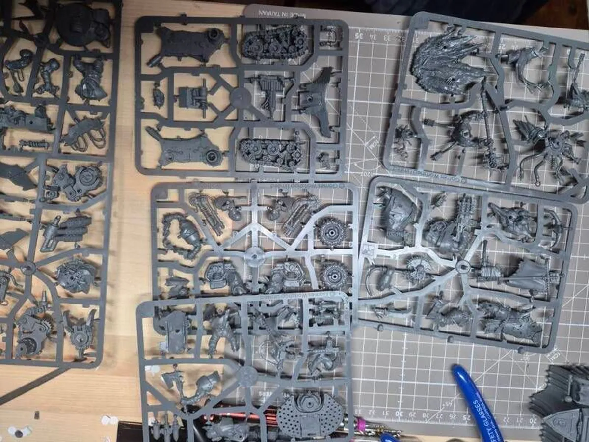 warhammer 40k armageddon orkz with extras - Image 4