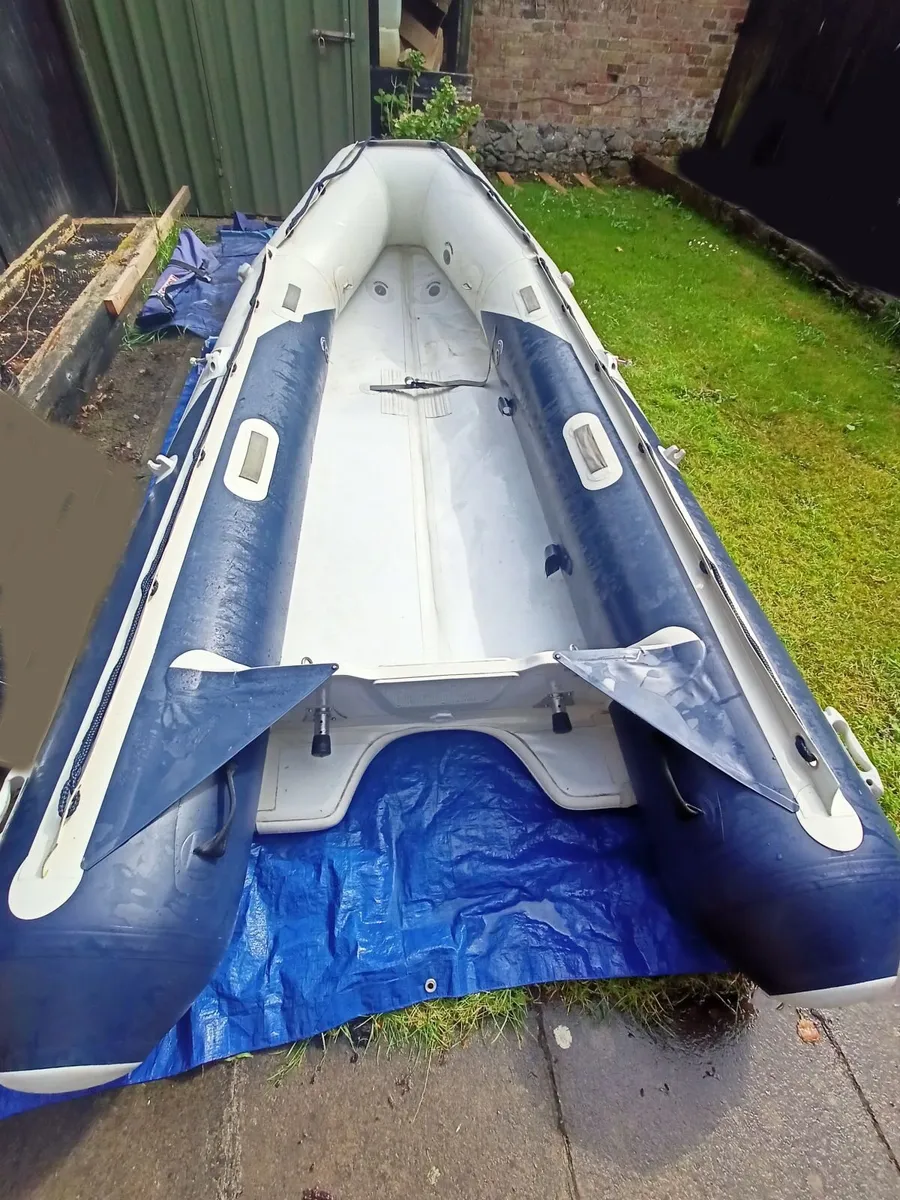 Honwave T38IE 3.8m inflatable boat V-keel - Image 1