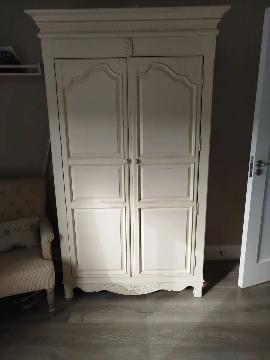 French style Wardrobe - Image 2