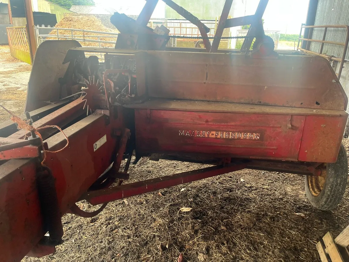 massey ferguson  square baler - Image 3