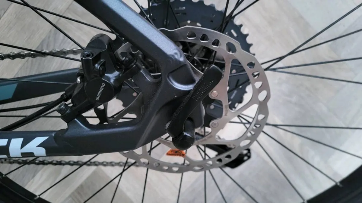 BRAND NEW MONTAIN BIKE - Image 4