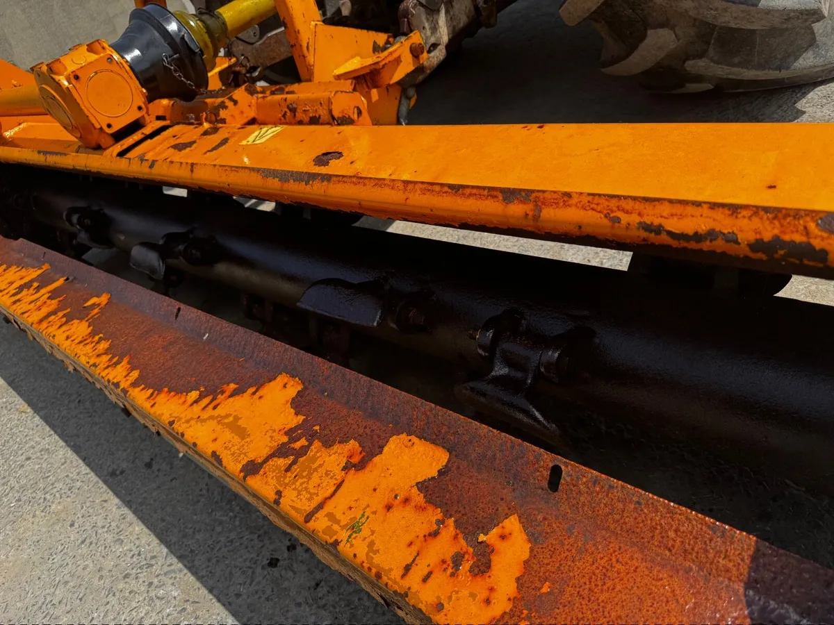 Farm machinery fails - Image 2