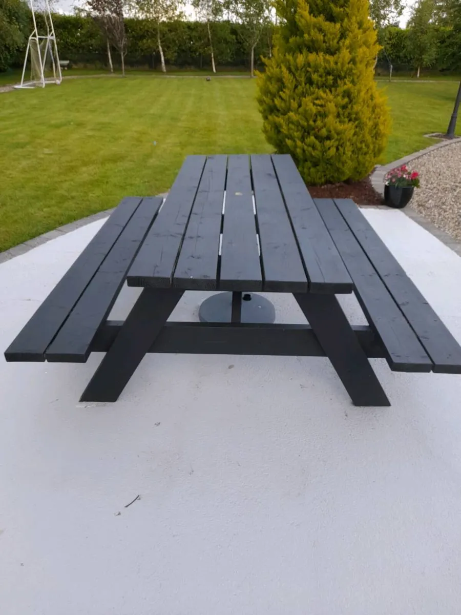 Garden bench - Image 1