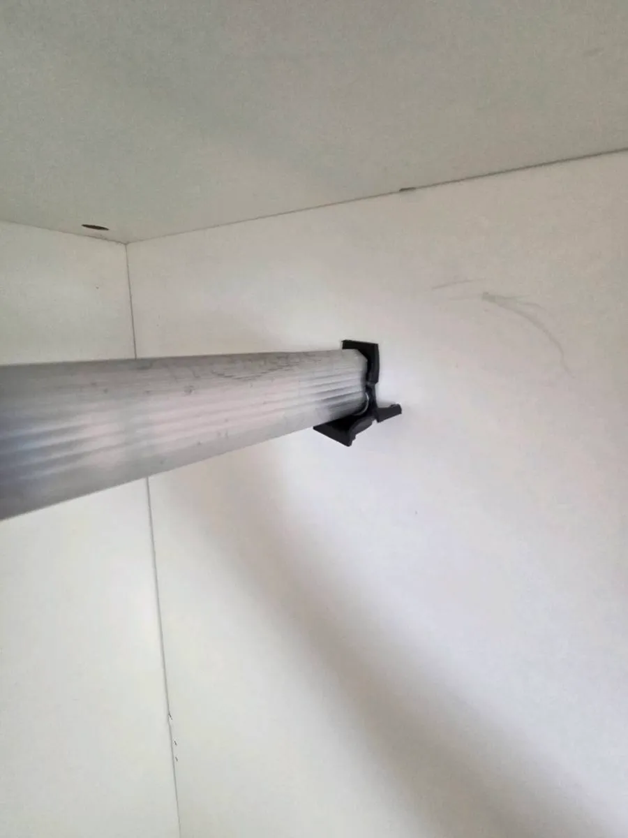 3 door wardrobe free - Image 3