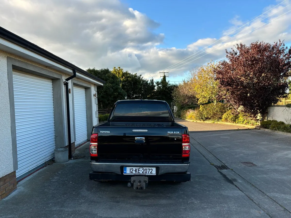 Toyota hilux - Image 4
