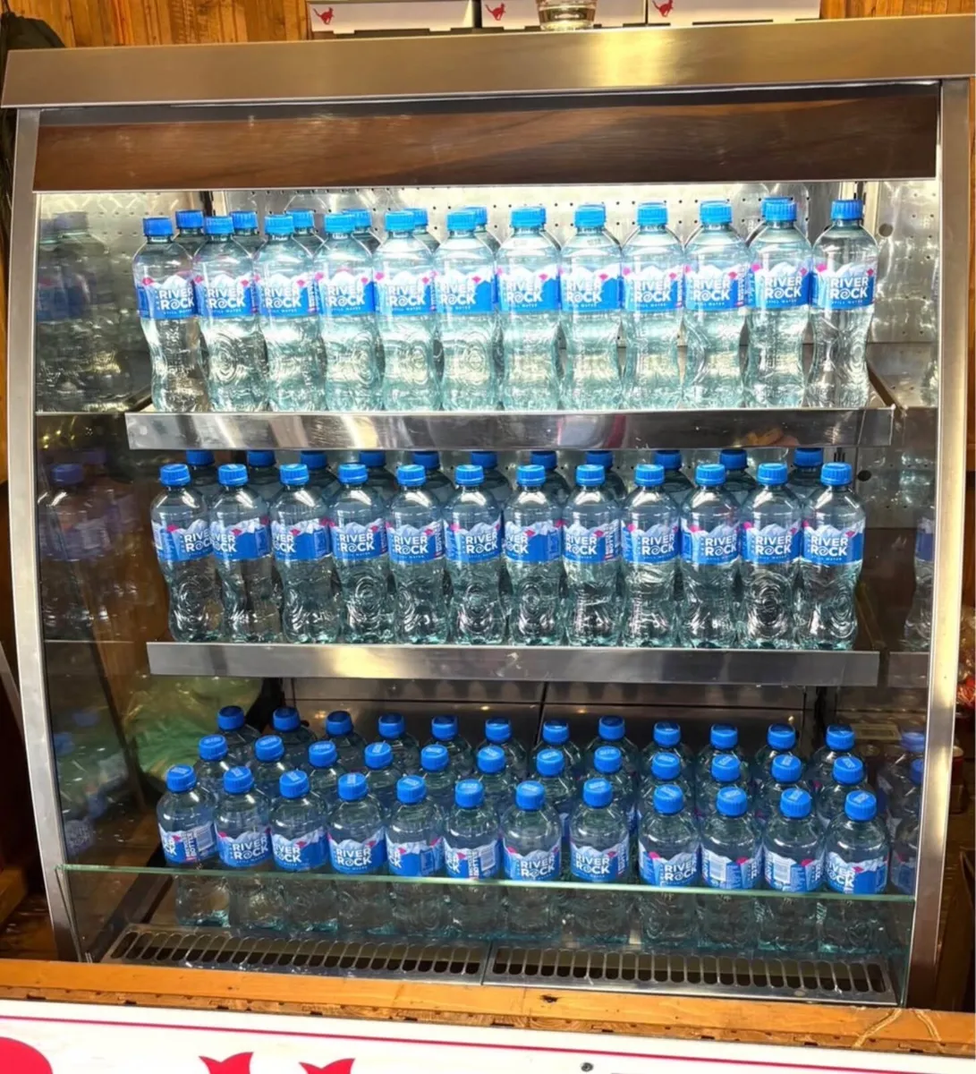 Display fridge - Image 1